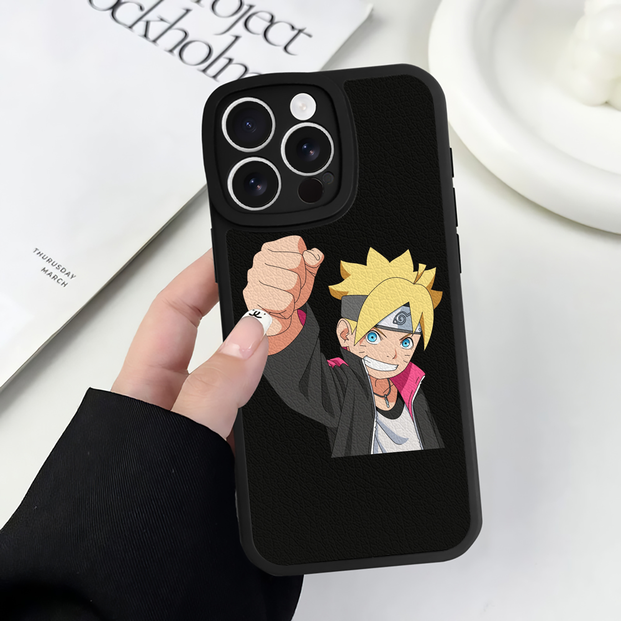 （画像用） NARUTO -ナルト- うずまき ボルト Uzumaki Boruto 【iPhone 16シリーズ対応】シリコンスマホケース（レザー調） 材質：シリコン